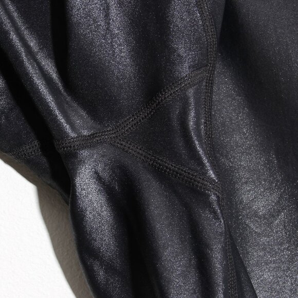 CARBON38 High Rise 7/8 Legging in Takara Shine Black Metallic Shimmer Size Small - Picture 10 of 15